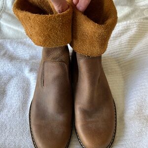 Roots leather booties, barely worn